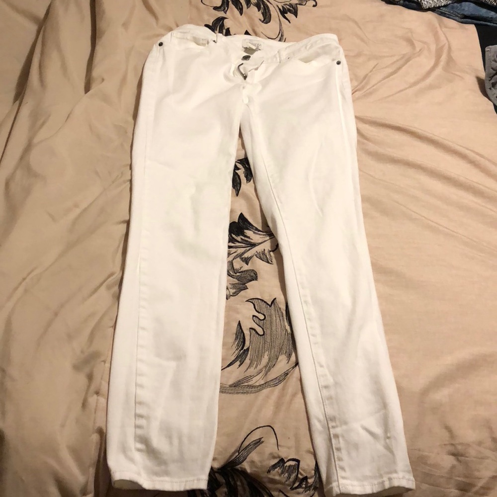 FOREVER 21, WHITE JEANS, SIZE 26